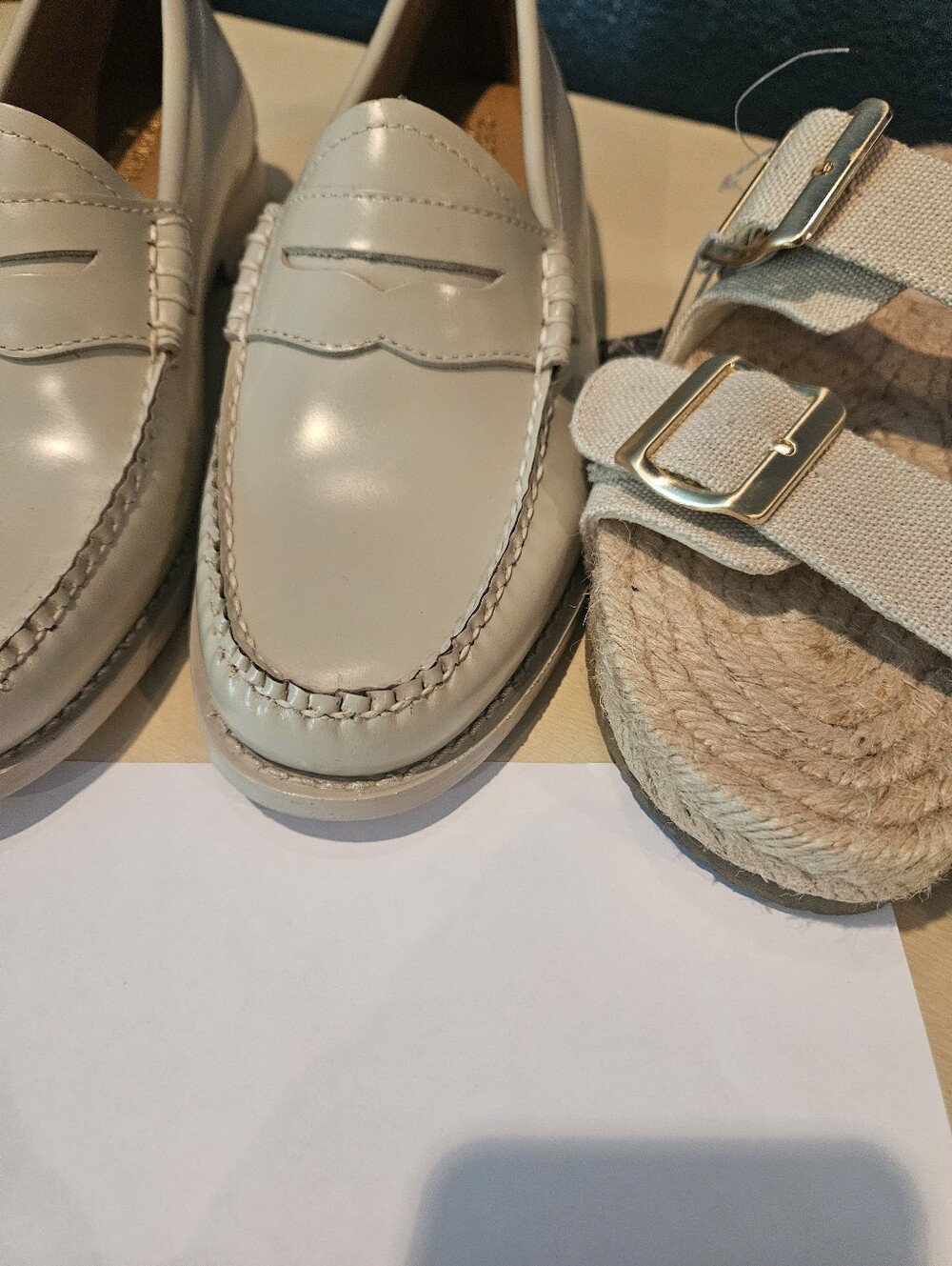 NEW No Box G.H. Bass & Co. Women's Grey Beige Leather Penny Loafers - Picture 9 of 9